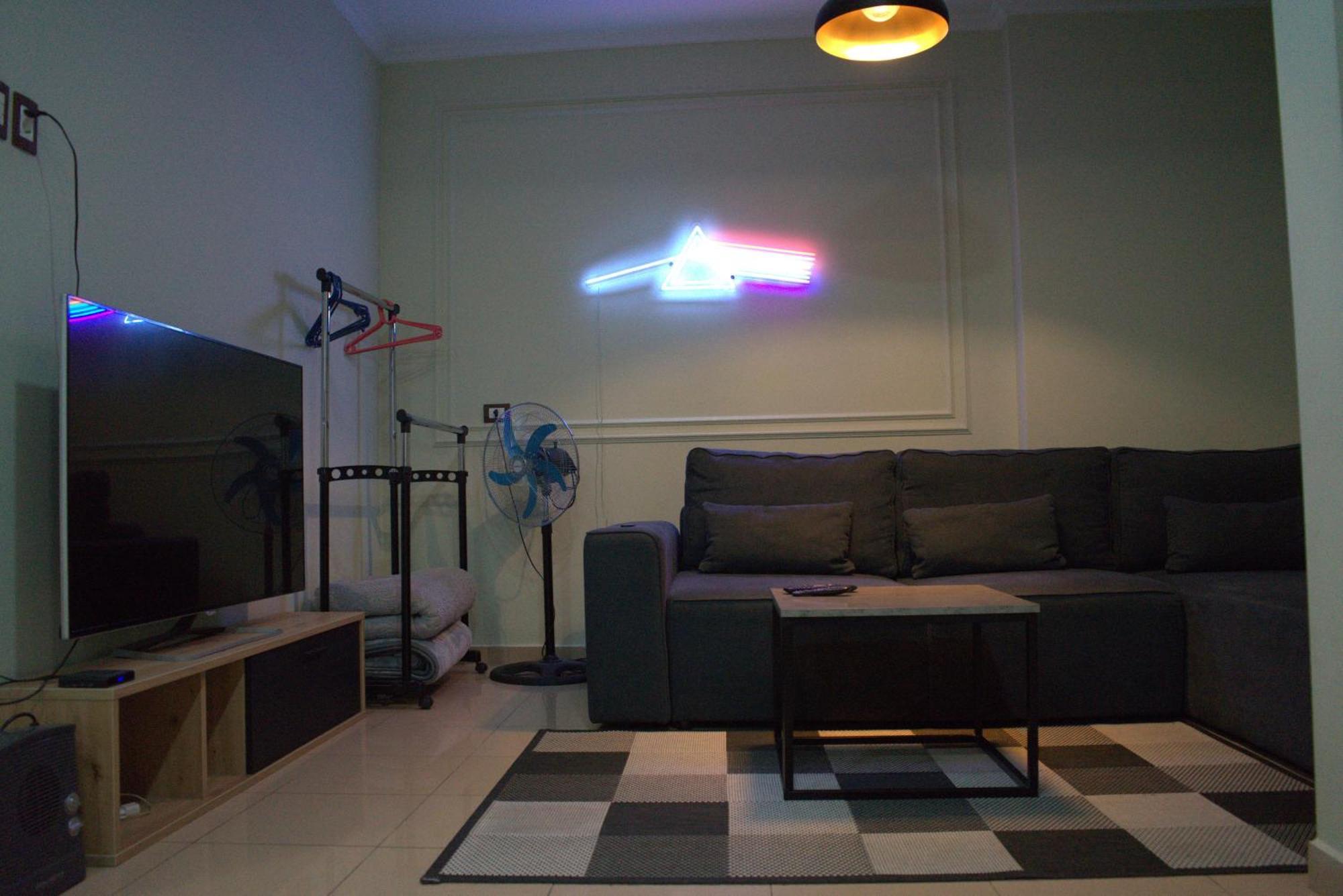The Prism Apartment Tirana Esterno foto